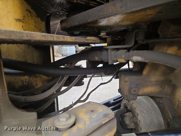 image for item EM7084 1995 Caterpillar 928F wheel loader