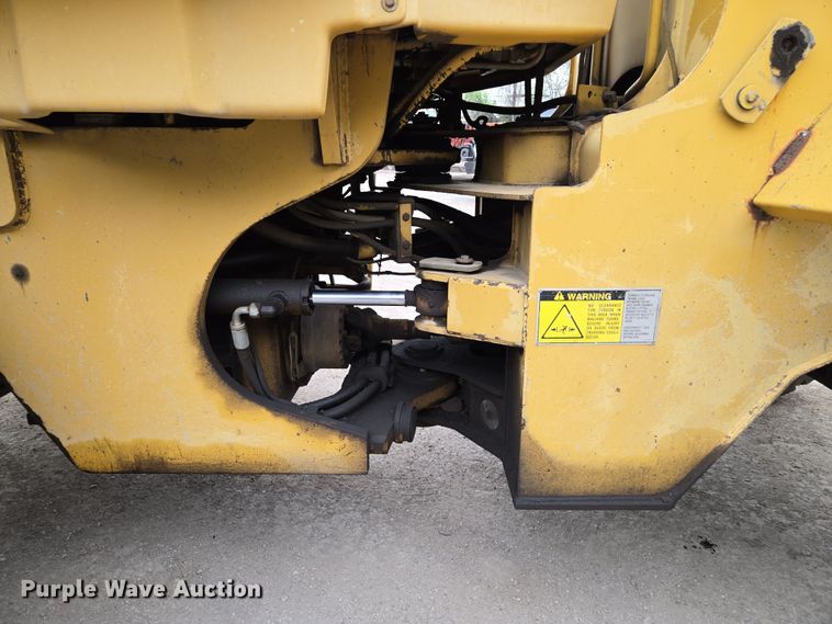 image for item EM7084 1995 Caterpillar 928F wheel loader