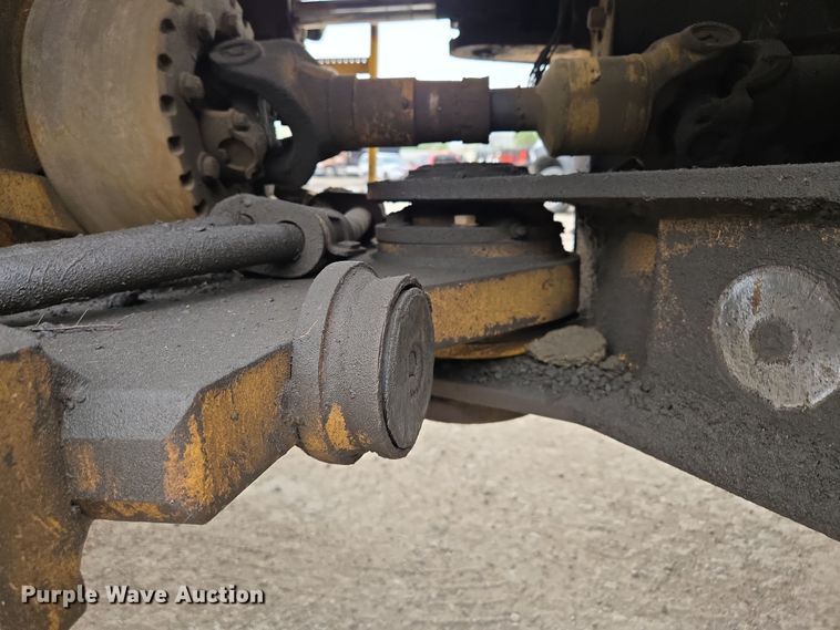 image for item EM7084 1995 Caterpillar 928F wheel loader