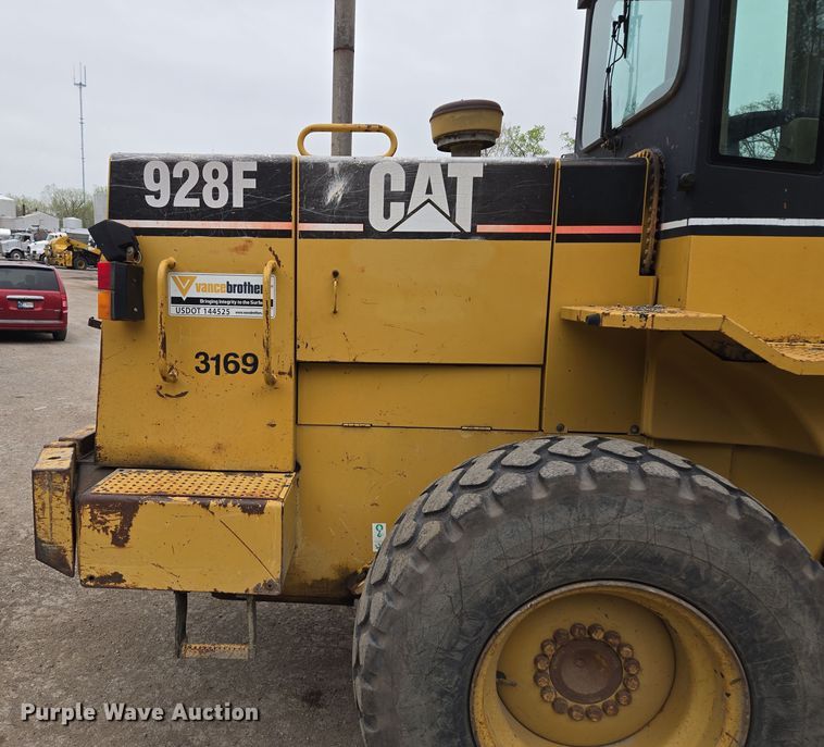 image for item EM7084 1995 Caterpillar 928F wheel loader