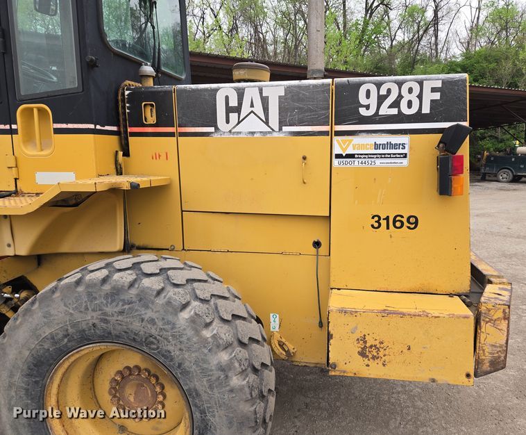 image for item EM7084 1995 Caterpillar 928F wheel loader