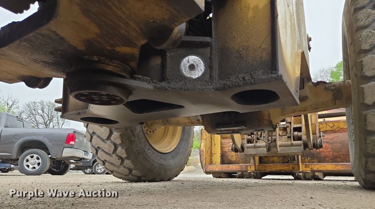 image for item EM7084 1995 Caterpillar 928F wheel loader