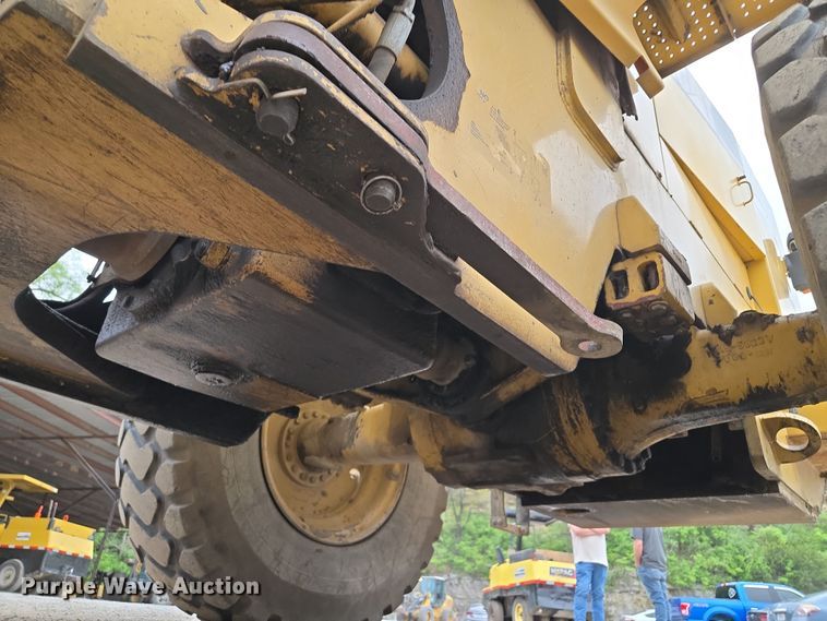 image for item EM7084 1995 Caterpillar 928F wheel loader
