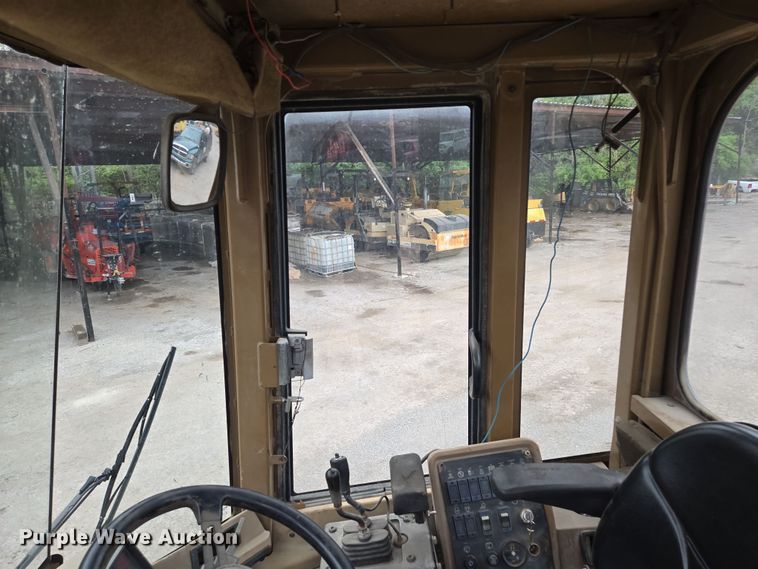 image for item EM7084 1995 Caterpillar 928F wheel loader