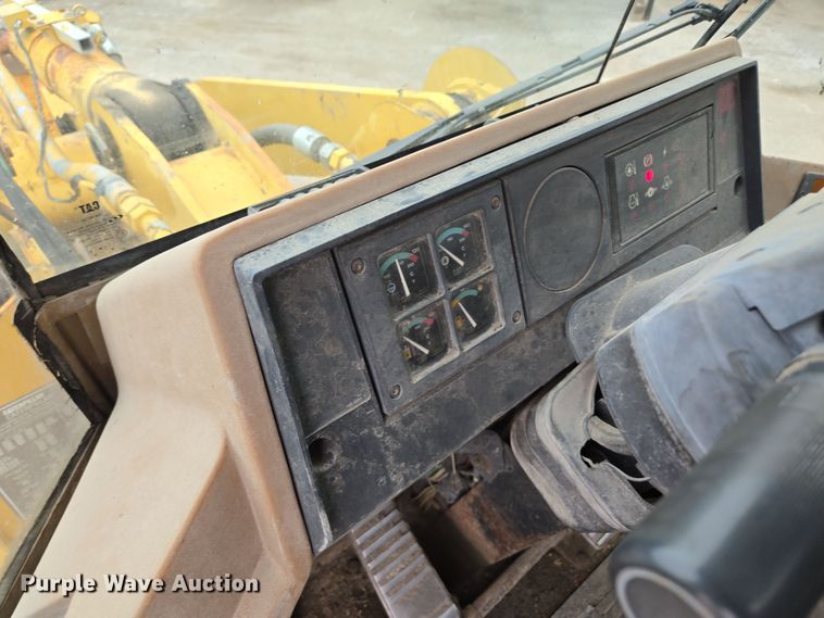 image for item EM7084 1995 Caterpillar 928F wheel loader