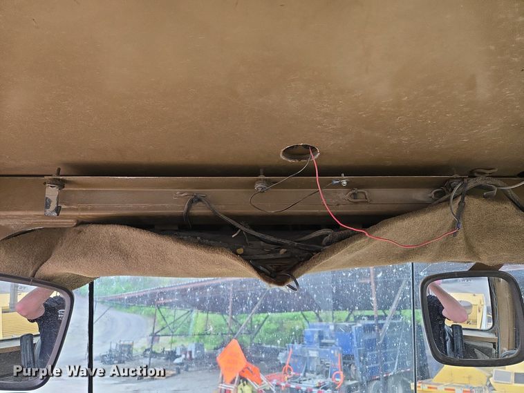 image for item EM7084 1995 Caterpillar 928F wheel loader