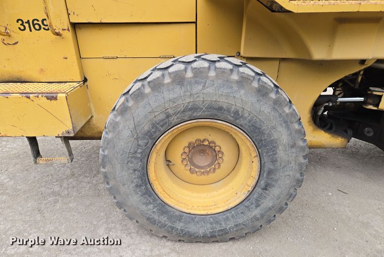 image for item EM7084 1995 Caterpillar 928F wheel loader