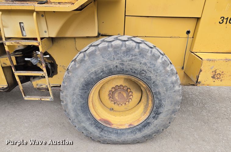 image for item EM7084 1995 Caterpillar 928F wheel loader
