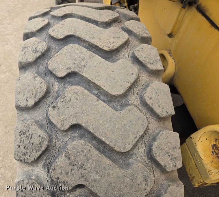 image for item EM7084 1995 Caterpillar 928F wheel loader