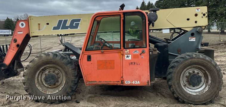 image for item EN3014 2005 JLG G9-43A telehandler