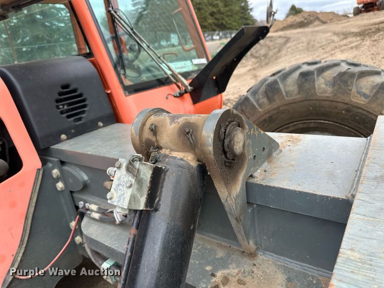 image for item EN3014 2005 JLG G9-43A telehandler