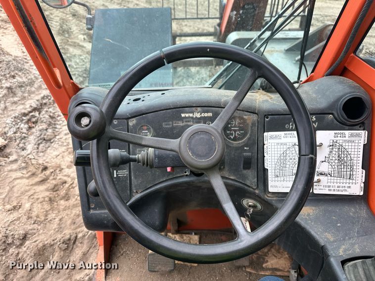 image for item EN3014 2005 JLG G9-43A telehandler