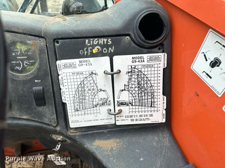 image for item EN3014 2005 JLG G9-43A telehandler