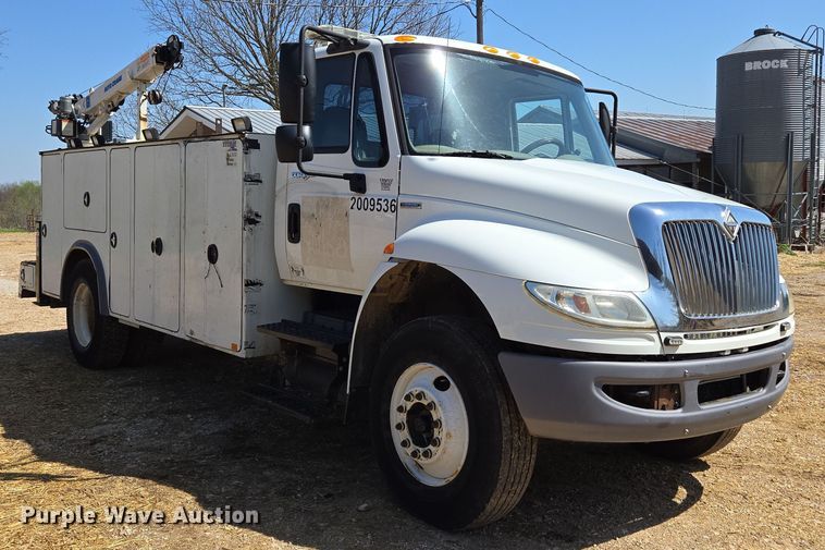 image for item EN3604 2009 International 4400 SBA utility / service truck