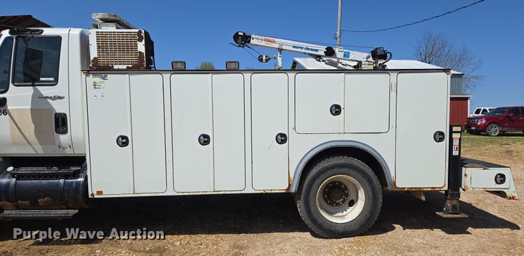 image for item EN3604 2009 International 4400 SBA utility / service truck