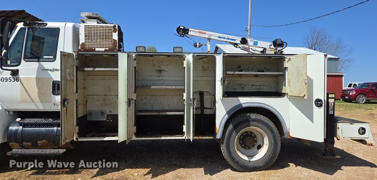 image for item EN3604 2009 International 4400 SBA utility / service truck