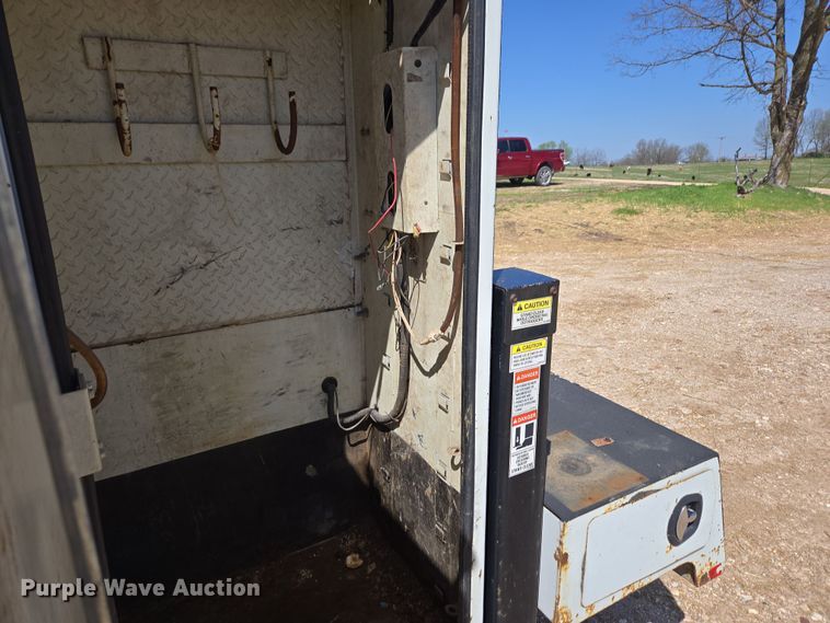 image for item EN3604 2009 International 4400 SBA utility / service truck