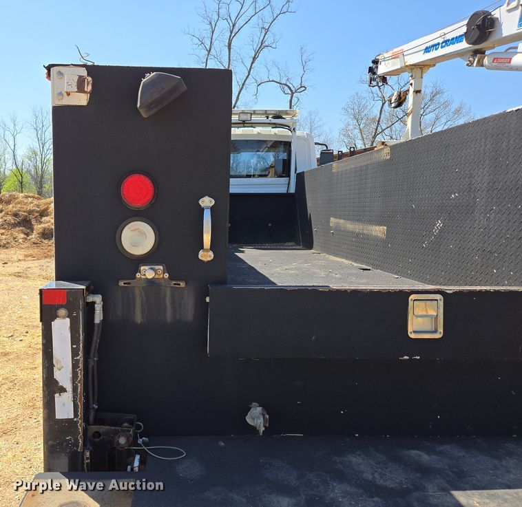 image for item EN3604 2009 International 4400 SBA utility / service truck