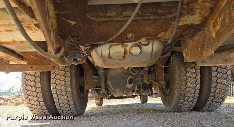 image for item EN3604 2009 International 4400 SBA utility / service truck