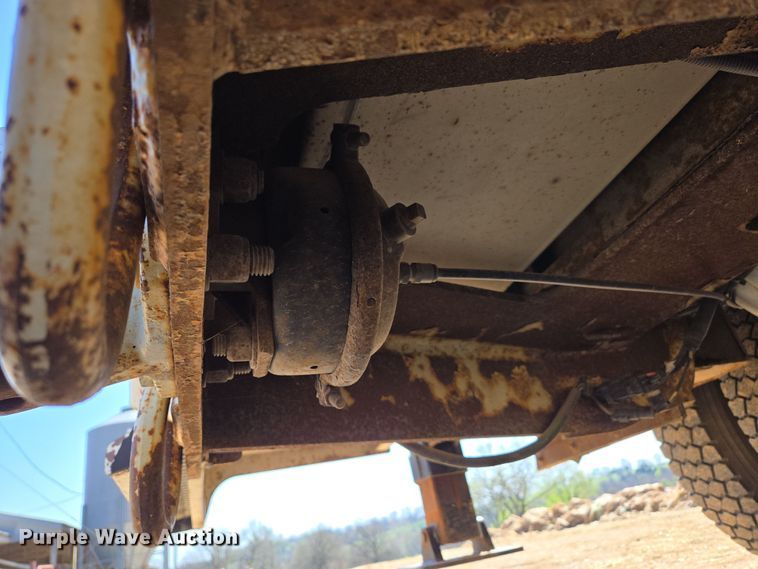 image for item EN3604 2009 International 4400 SBA utility / service truck