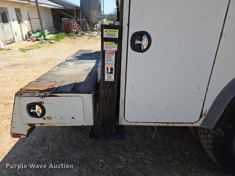 image for item EN3604 2009 International 4400 SBA utility / service truck