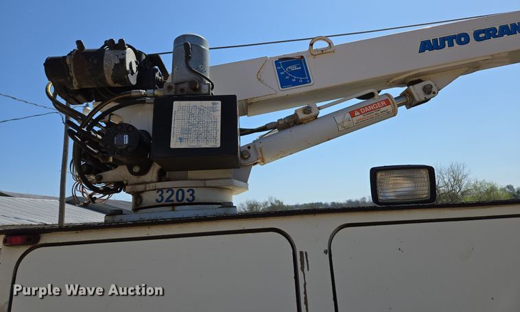 image for item EN3604 2009 International 4400 SBA utility / service truck