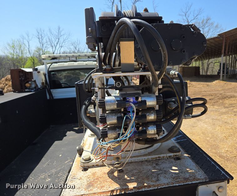 image for item EN3604 2009 International 4400 SBA utility / service truck