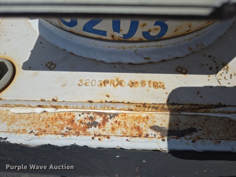 image for item EN3604 2009 International 4400 SBA utility / service truck