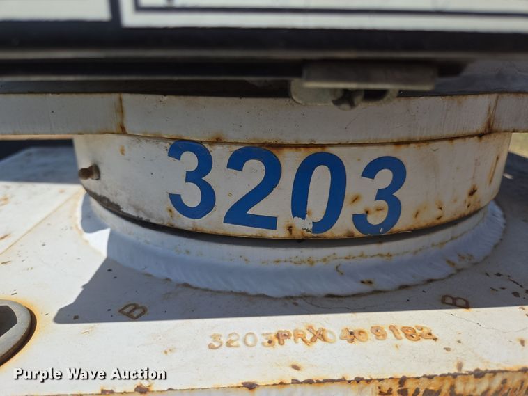 image for item EN3604 2009 International 4400 SBA utility / service truck