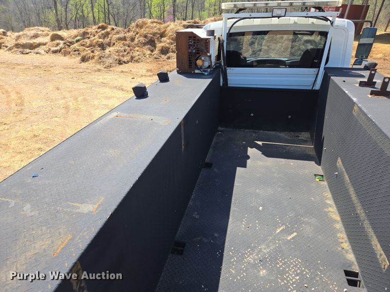 image for item EN3604 2009 International 4400 SBA utility / service truck