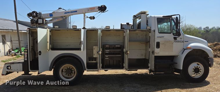 image for item EN3604 2009 International 4400 SBA utility / service truck