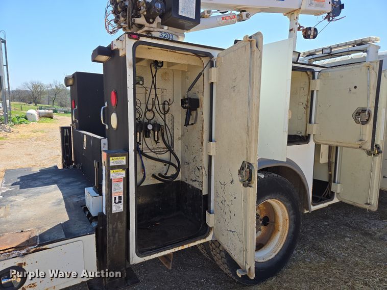 image for item EN3604 2009 International 4400 SBA utility / service truck