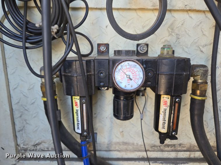 image for item EN3604 2009 International 4400 SBA utility / service truck