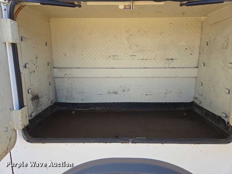 image for item EN3604 2009 International 4400 SBA utility / service truck