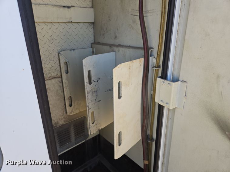 image for item EN3604 2009 International 4400 SBA utility / service truck