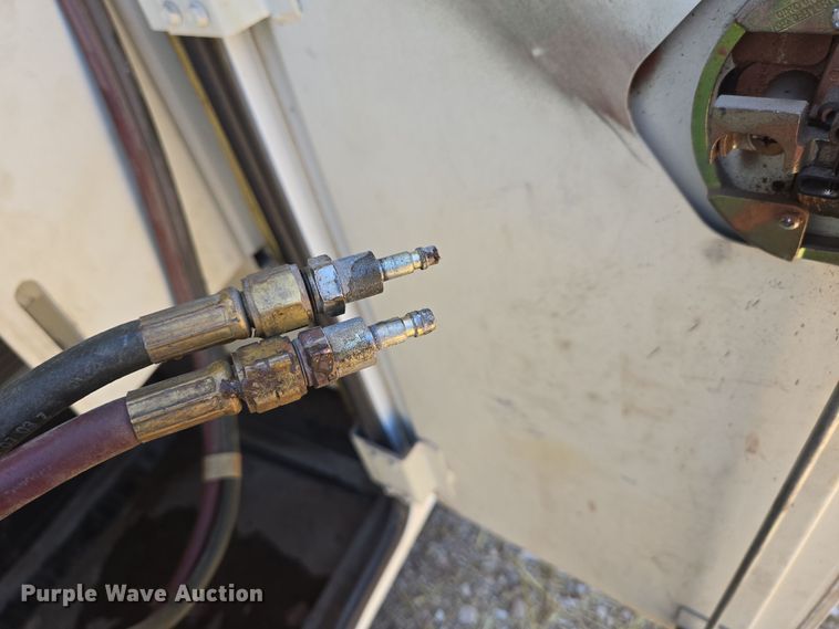 image for item EN3604 2009 International 4400 SBA utility / service truck