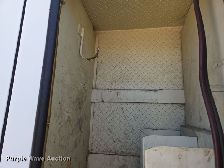 image for item EN3604 2009 International 4400 SBA utility / service truck