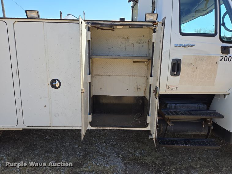 image for item EN3604 2009 International 4400 SBA utility / service truck