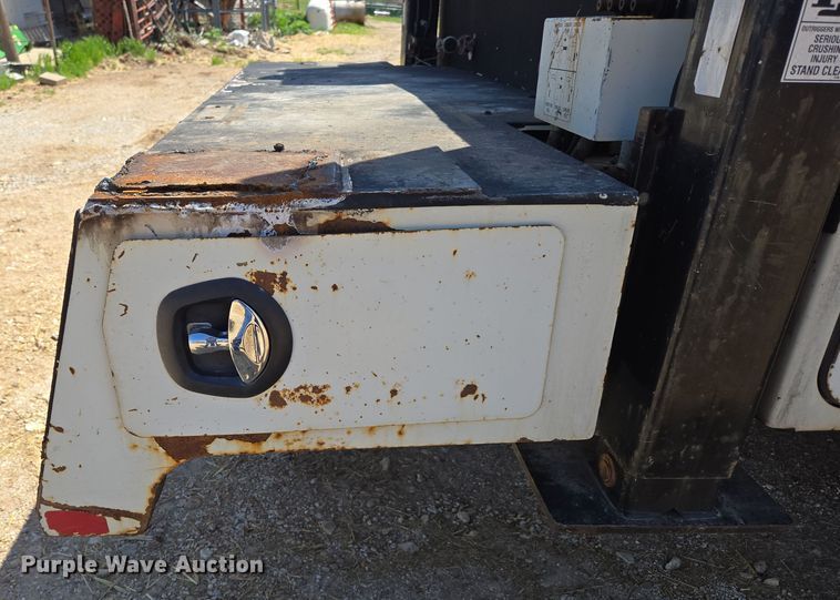 image for item EN3604 2009 International 4400 SBA utility / service truck