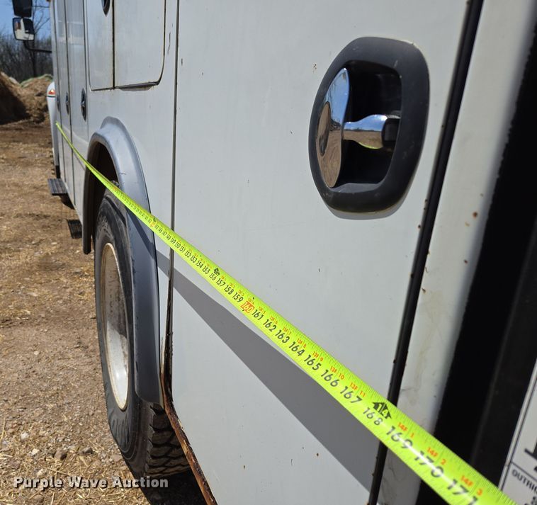 image for item EN3604 2009 International 4400 SBA utility / service truck