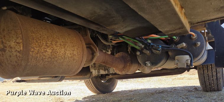 image for item EN3604 2009 International 4400 SBA utility / service truck