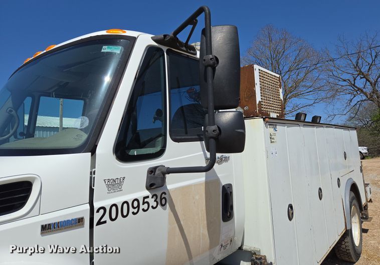 image for item EN3604 2009 International 4400 SBA utility / service truck
