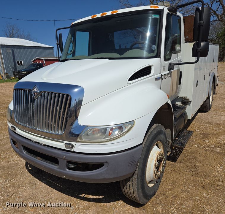 image for item EN3604 2009 International 4400 SBA utility / service truck