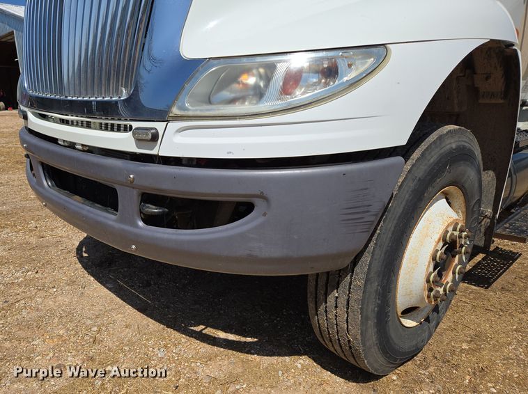 image for item EN3604 2009 International 4400 SBA utility / service truck