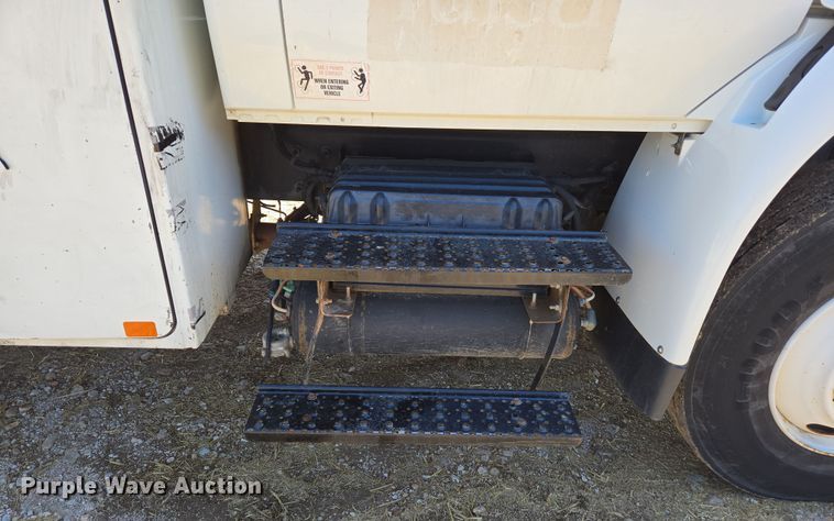 image for item EN3604 2009 International 4400 SBA utility / service truck