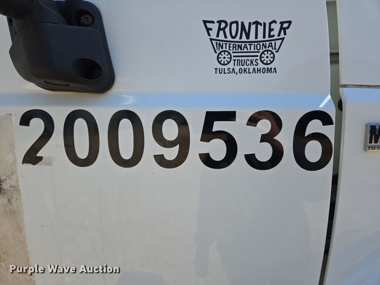 image for item EN3604 2009 International 4400 SBA utility / service truck