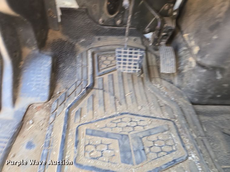 image for item EN3604 2009 International 4400 SBA utility / service truck