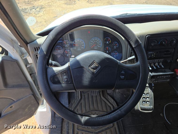 image for item EN3604 2009 International 4400 SBA utility / service truck