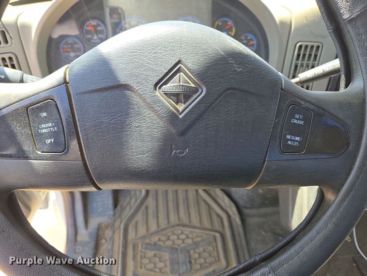 image for item EN3604 2009 International 4400 SBA utility / service truck