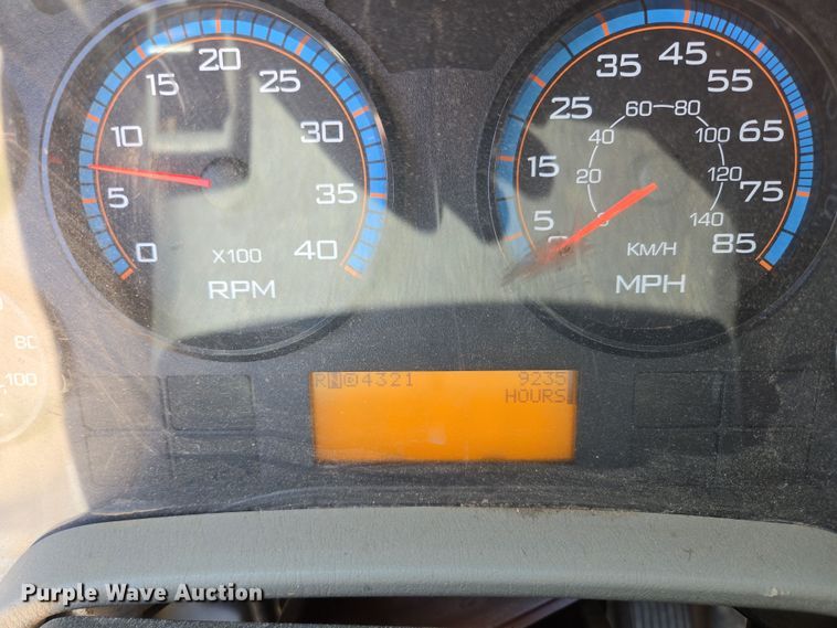 image for item EN3604 2009 International 4400 SBA utility / service truck